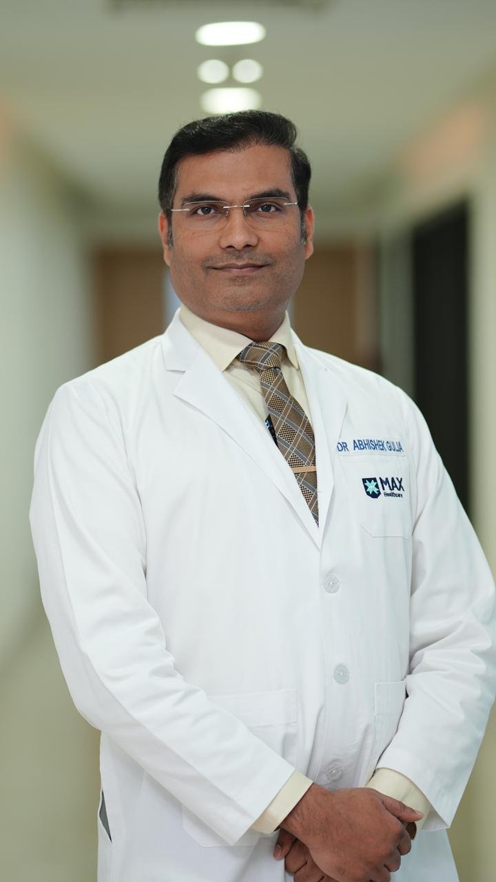 Dr Abhishek Gulia Oncologist Experience, Qualification and Clinical Focus